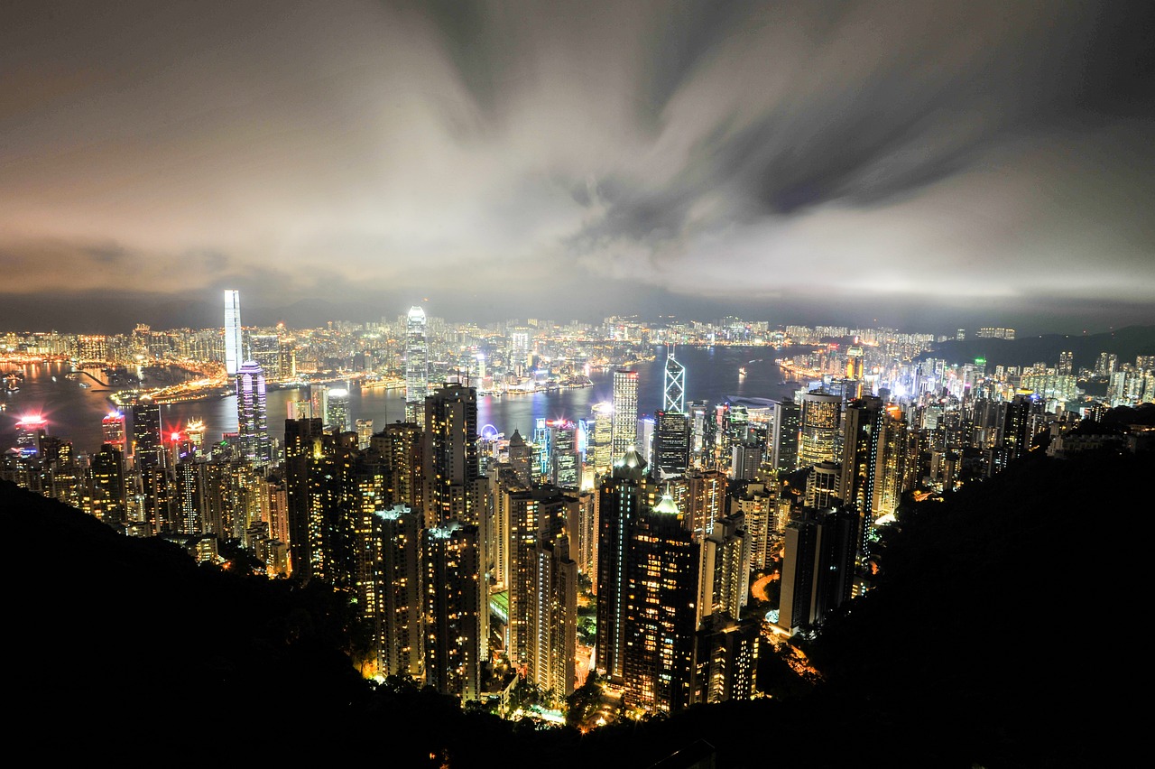 深圳二手房价最新动态，市场走势分析与预测